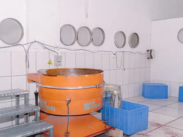 XUCAI sort, review, pack production process