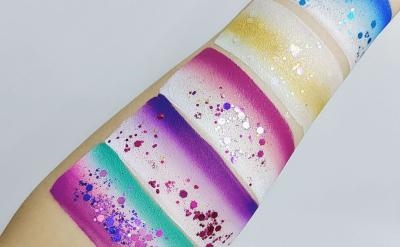 show performance glitter powder hands on effect