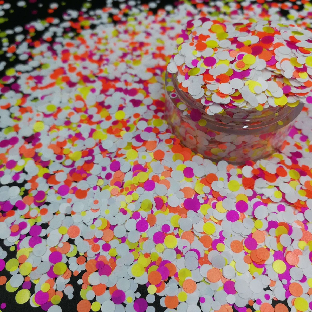 Holographic round sequins