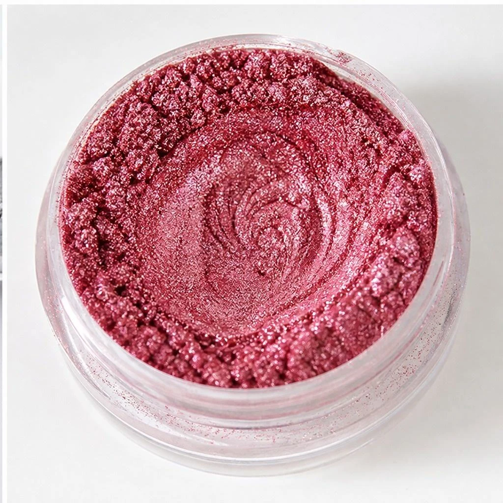 Pearlescent mica pigment