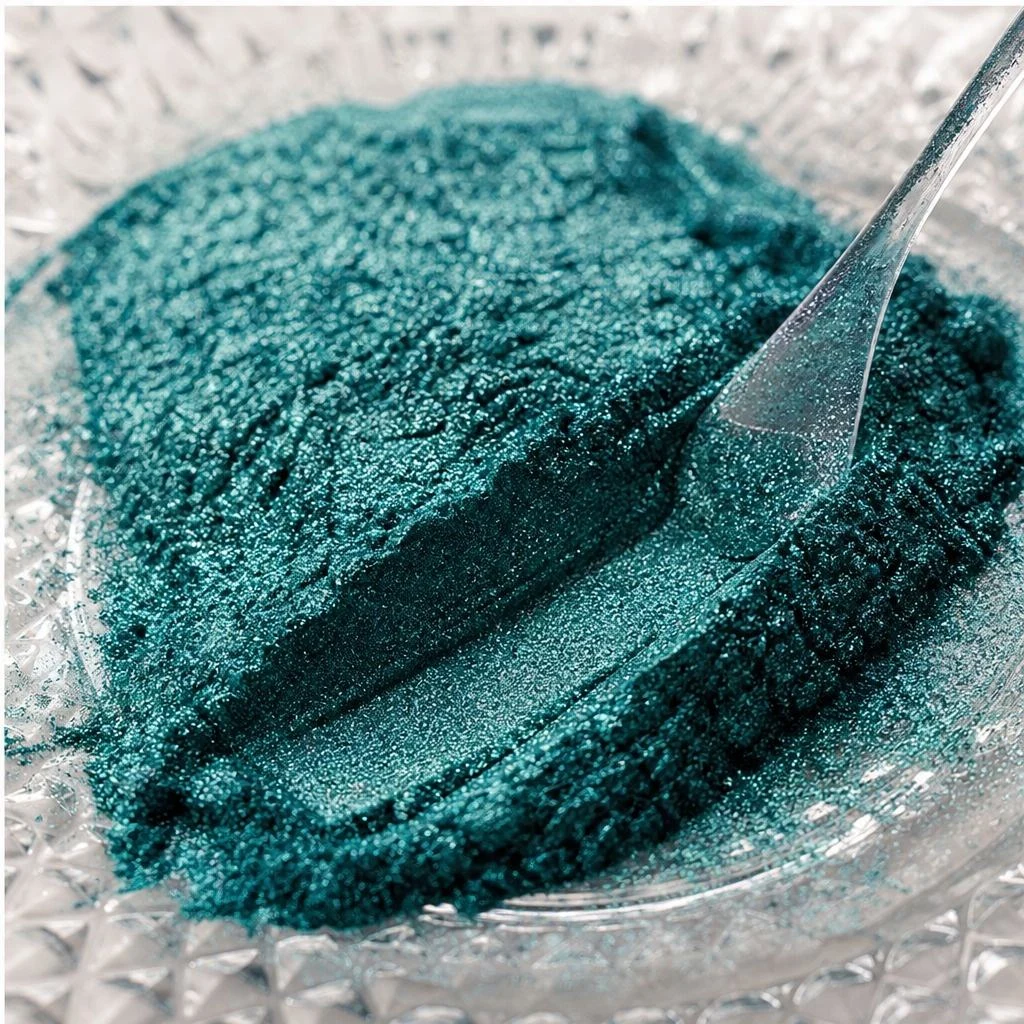 Pearlescent mica pigment